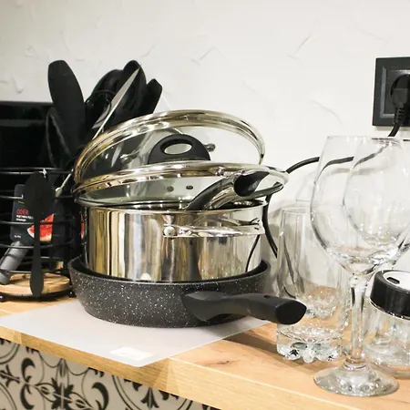 затишна в центрі з власним двориком Daire *